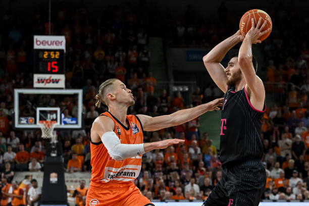 速跻身顶尖 速跻身顶尖