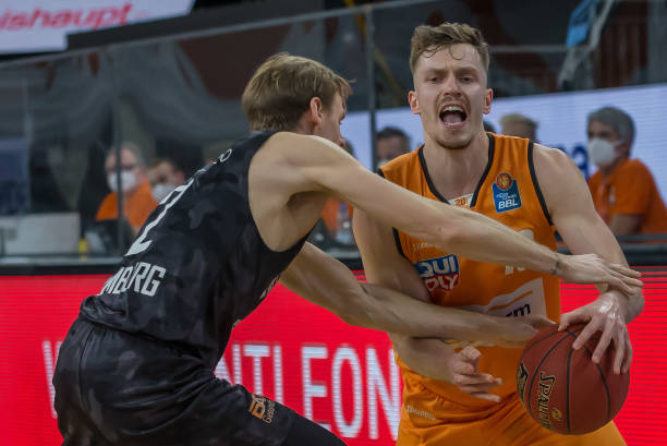 更因为这背 更因为这背